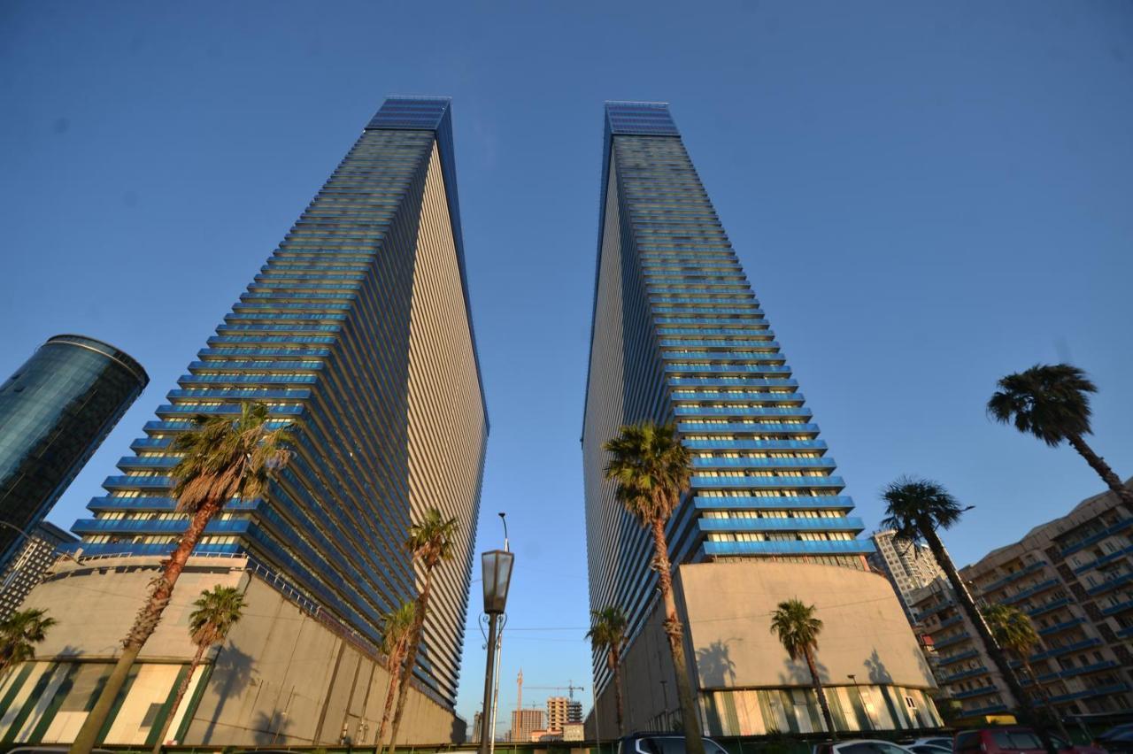 Orbi City Twins Towerバトゥーミ エクステリア 写真